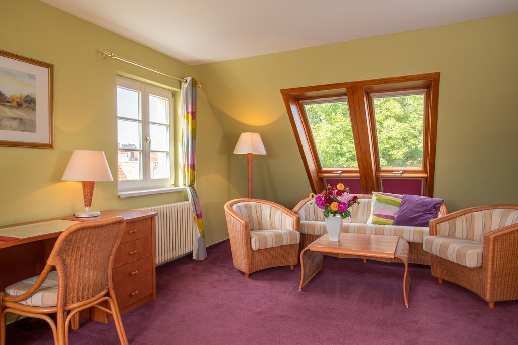 Up Hus Hotel Neuruppin Værelse billede