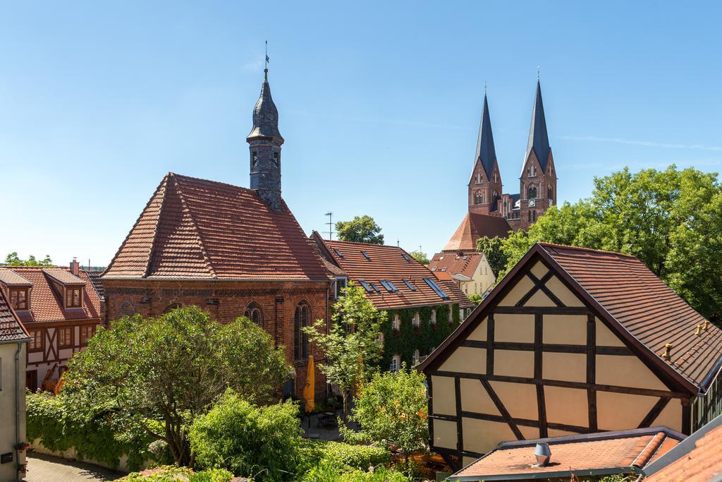 Up Hus Hotel Neuruppin Eksteriør billede
