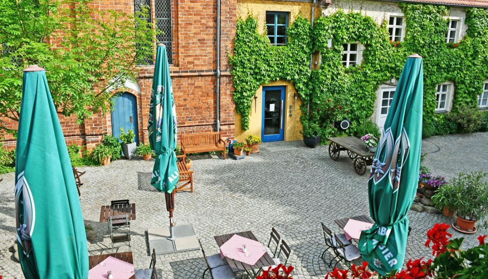 Up Hus Hotel Neuruppin Eksteriør billede